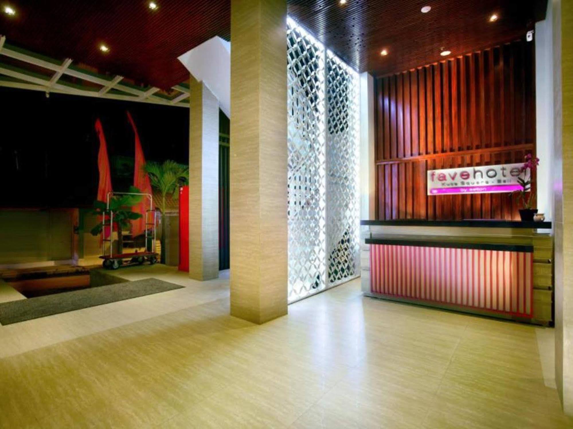 Favehotel Kuta Square Kuta Lombok Exterior foto